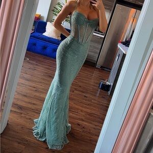 Janelle Green Sweetheart Mermaid Lace Maxi
Dress